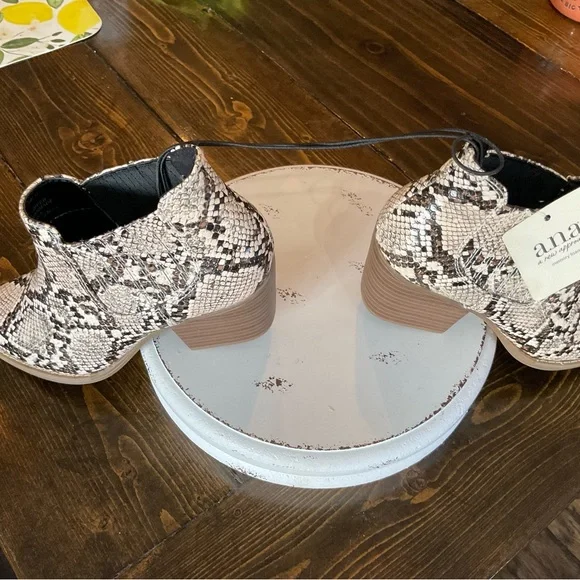 NWT A.N.A. Snakeskin Ankle Boots - Picture 3 of 11